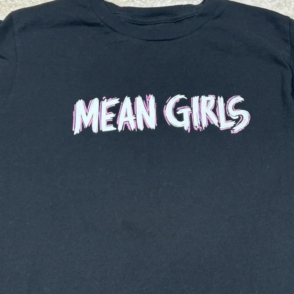 Mean Girls Movie Graphic T-Shirt Black Short Sleeve Crew Neck Women Small